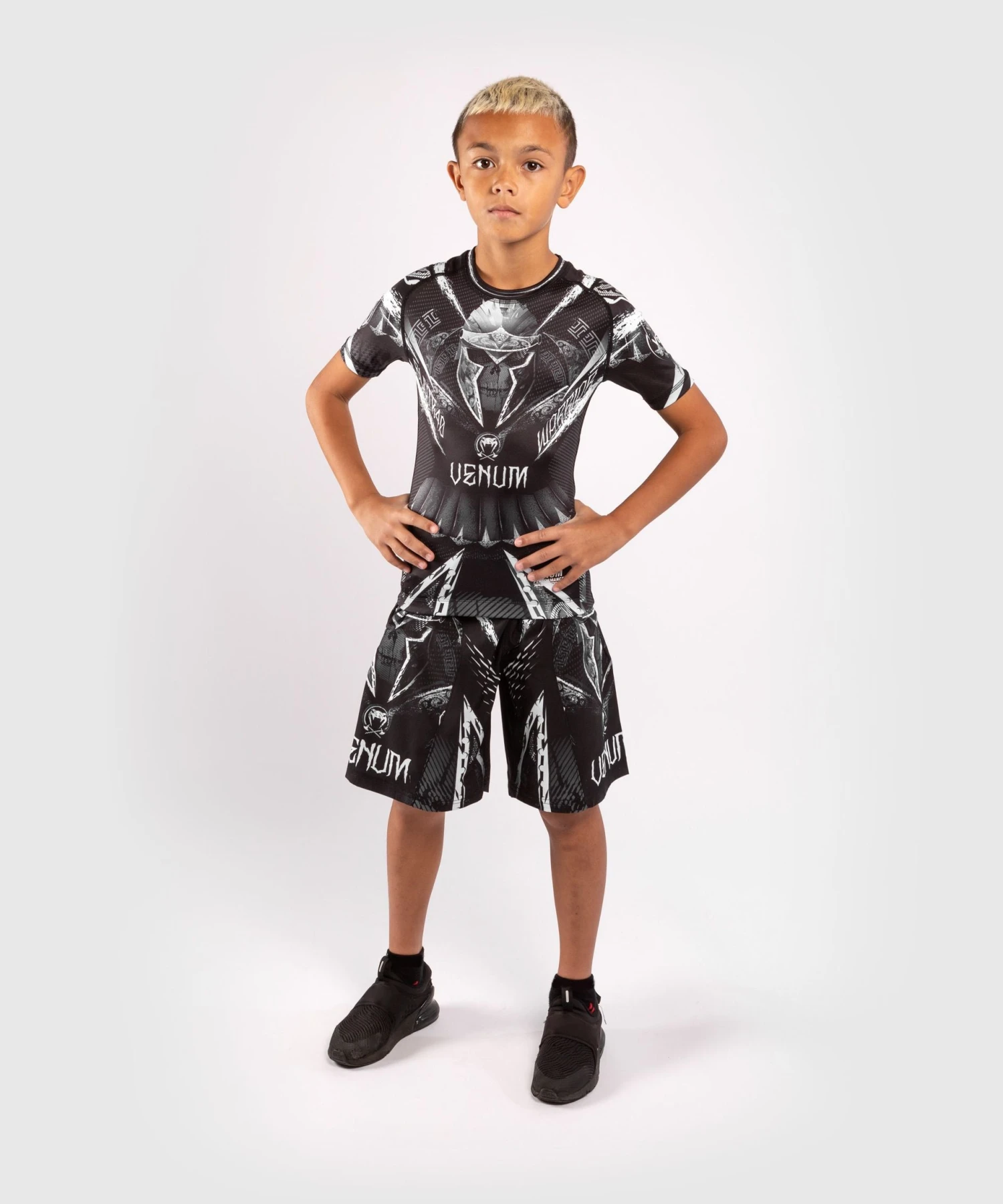 Venum GLDTR 4.0 Kids MMA Shorts - Black 8 Venum GLDTR 4.0 Kids MMA Shorts - Black - Image 6