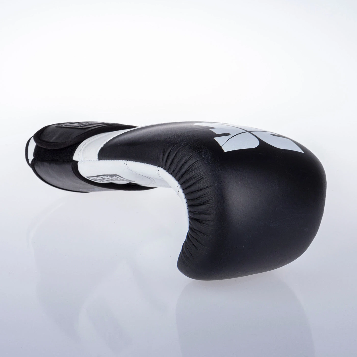 Fighter Boxing Gloves SPLIT- Black/white, FBG-001BW 5 Fighter Boxing Gloves SPLIT- Black/white, FBG-001BW - Image 3