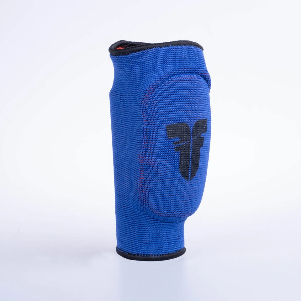 Fighter Reversible Elbow Guard - Blue/red 6 Fighter Reversible Elbow Guard - Blue/red - Image 4