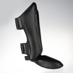 Fighter Shinguards Thai Classic - Black, JE1573BB -Boxing Shop b2ce9a206e91e83aa6766495e76b6bd5