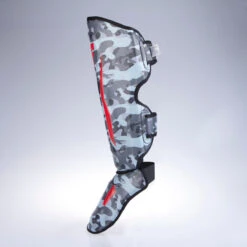 Fighter Shinguards Thai Ergo - Gray Camo/red, FSG-004GCR -Boxing Shop dbc10f3d0e5fd8bd8994e7eb3818650c